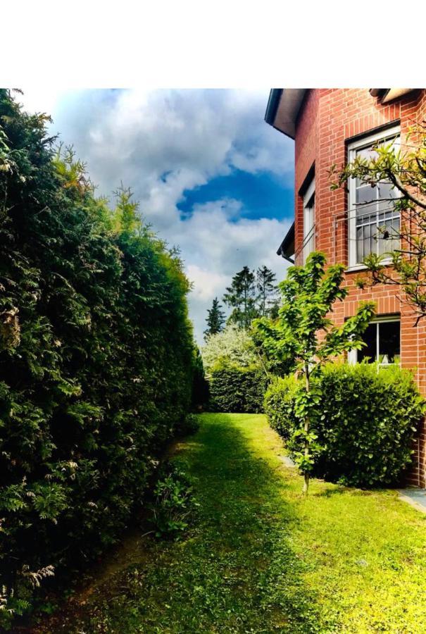 Grosses 4 Zimmer Apartment Naehe Messe Hanóver Exterior foto